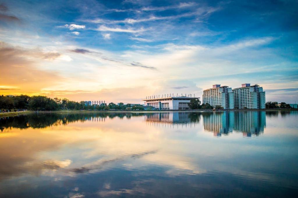 De Poem Loft Boutique Residence Hat Yai Esterno foto